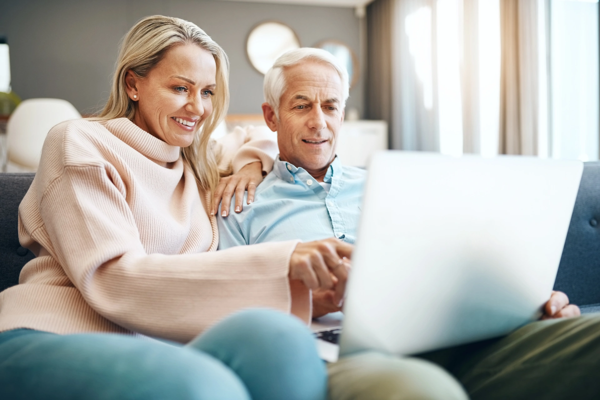 immobilienberatung-paar-online-recherche-radevormwald-remscheid Unterstützung bei der Immobiliensuche und Entscheidungsfindung im Bergischen Land